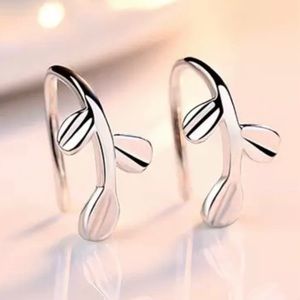 925 Sterling Silver Simple Leaf Earrings